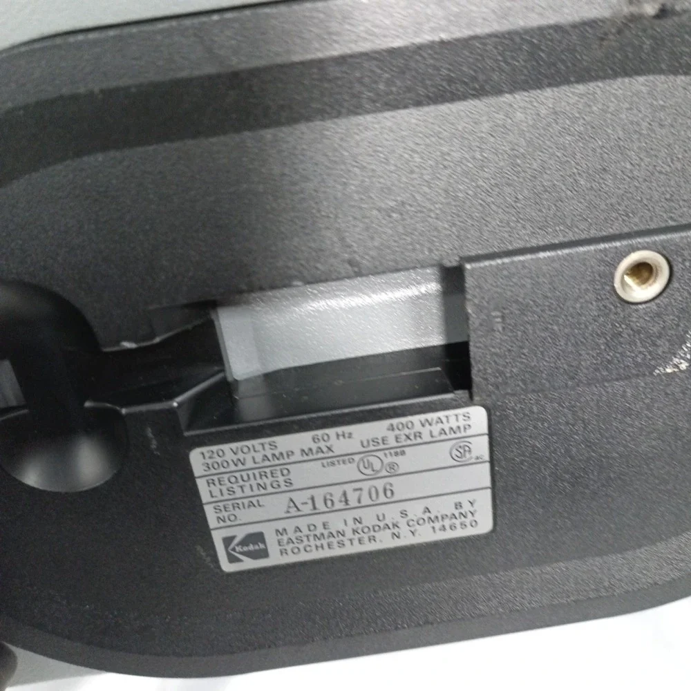 Kodak Ektagraphic III AM Slide Projector Wiko 100-150mm Zoom Lens 80 Slide WORKS